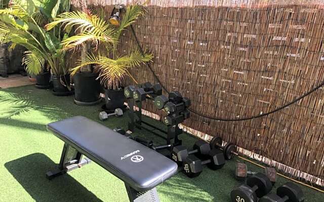 Banana Bungalow West Hollywood Hotel & Hostel