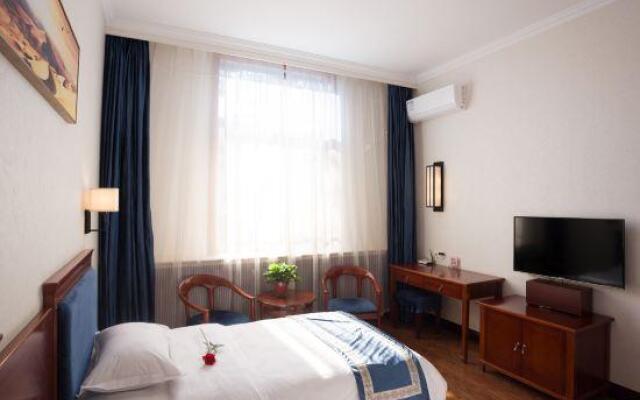 Yulong Hotel