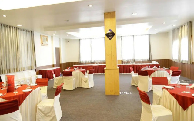 OYO 2166 Hotel KMahaveer