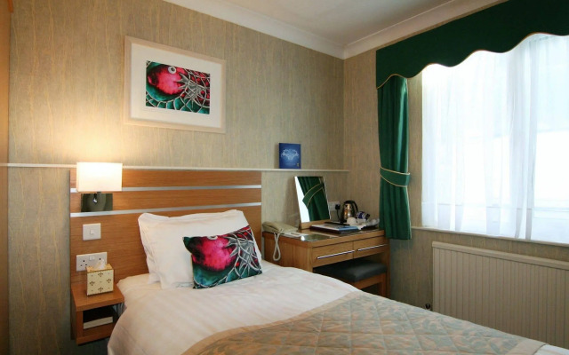 Quayside Hotel