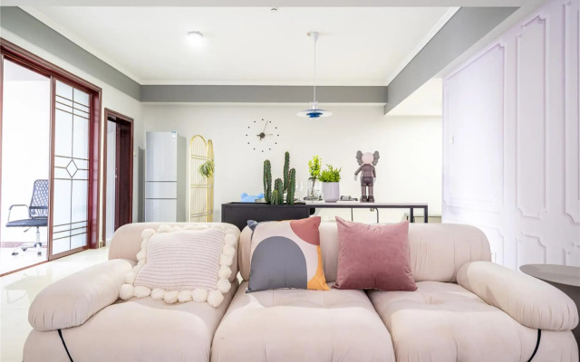 Locals Apartment House 20 – Guest Rooms – Zhengzhou