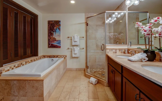 Hale Tiare 2 Bedroom Condo by RedAwning