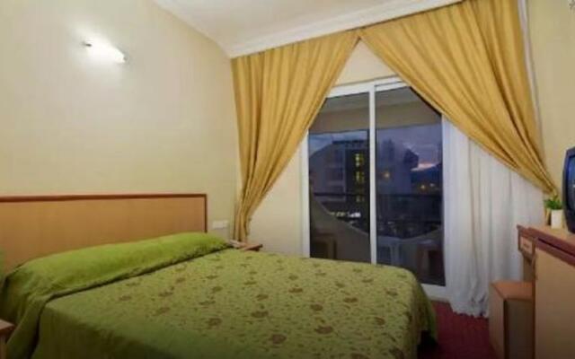 Larissa Inn