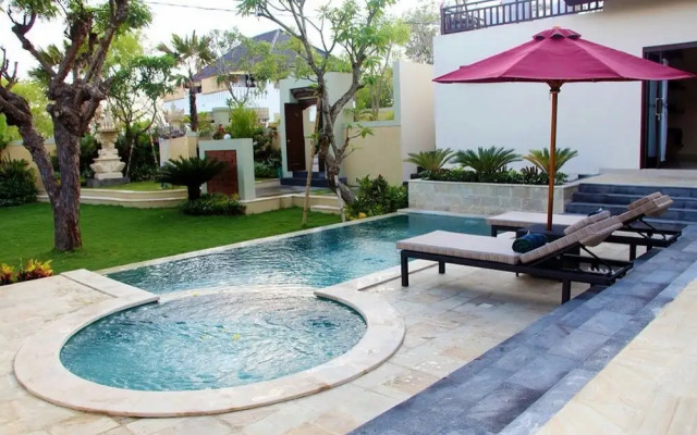 Kubu Kulat Villa