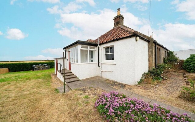 Clubhouse Cottage - Stylish 2 bed pet Friendly