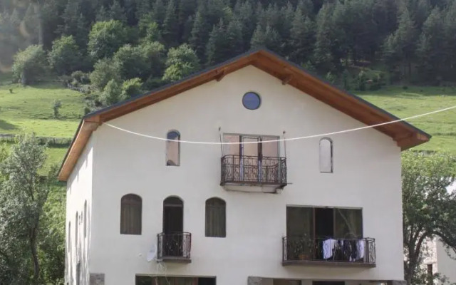 Laghami Guest house