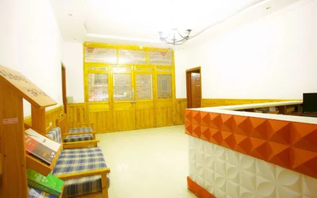 Ancient City Base Theme Inn – Lobby – Xiangxi