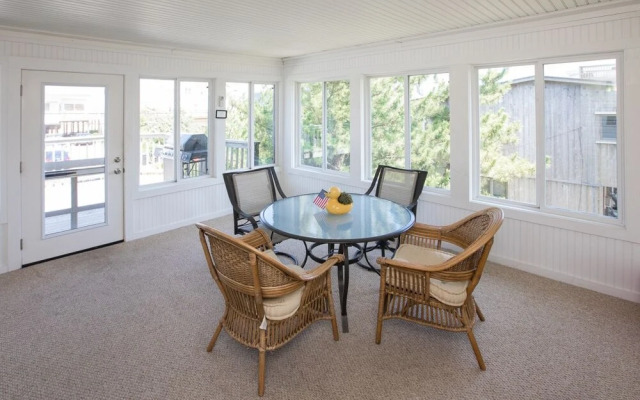 Downey Duckling - 5 Br Home