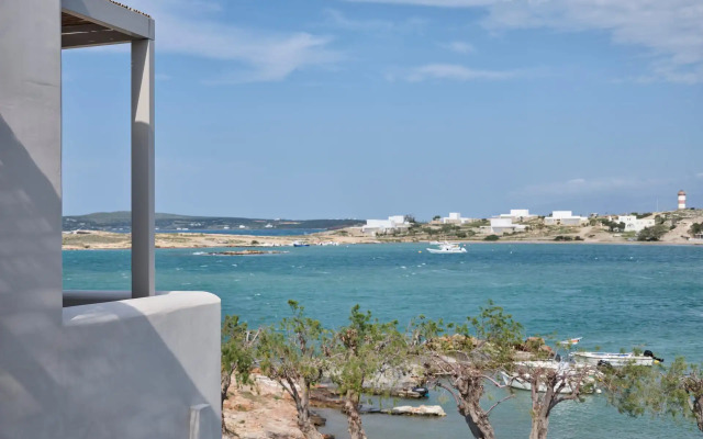 Salt Suites Paros