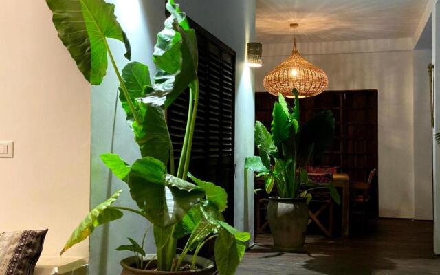 Joya' Beach Suites & Villa