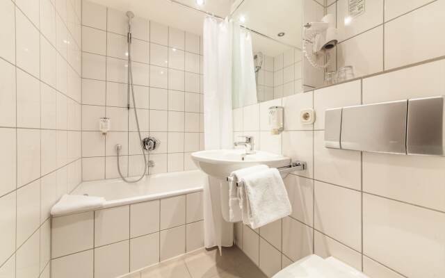 Hotel Maxim Dusseldorf City