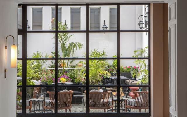 Rephael House Boutique Hotel