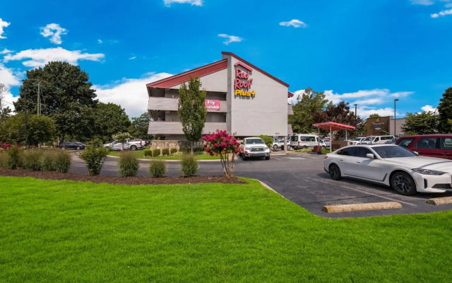 Red Roof Inn PLUS+ Nashville Airport