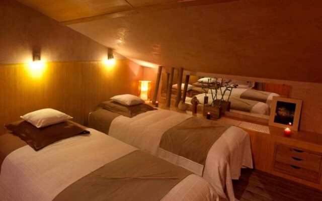 spa-resort-home - Les volets bleus