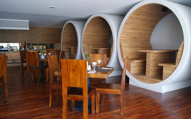 Kyriad Arra Hotel Cepu