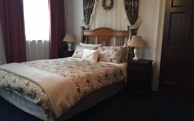 Colonial Accommodation @ Undine