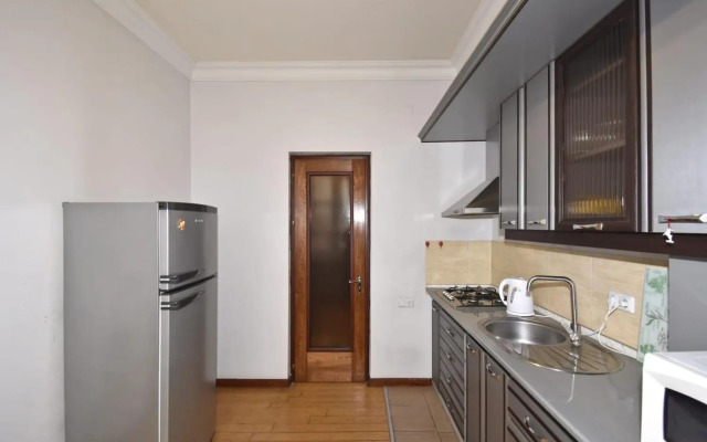 Byuzand7 new building in Republic Square