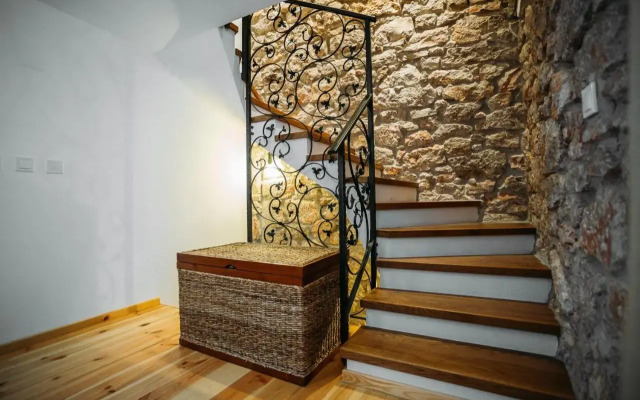 Old Stone House