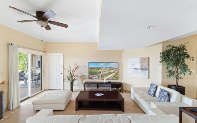 Exclusive Golf Villa Close 2 Beach Private Pool