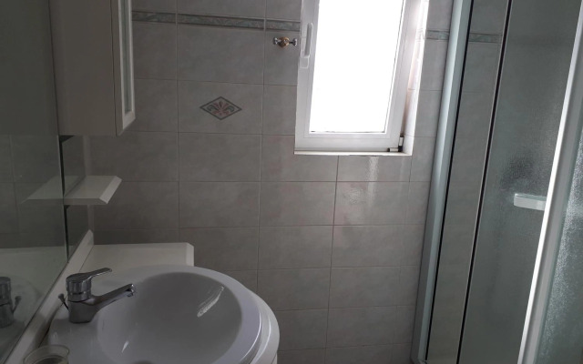 Sea view,big and comfortable appartment in Voula