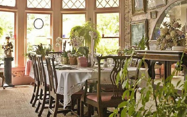 Ruah Bed & Breakfast