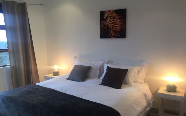 African Crags Eco Lodge