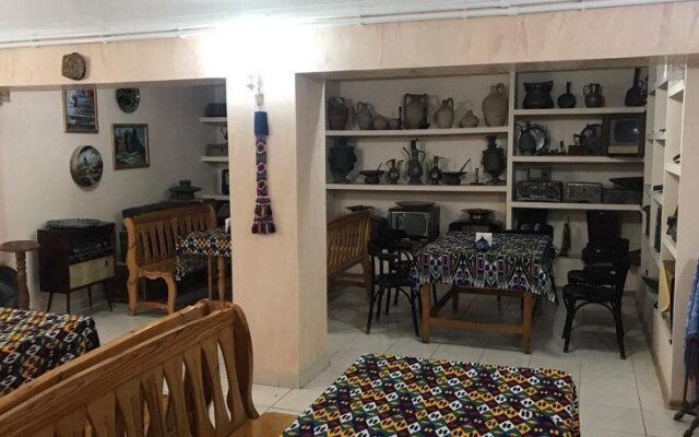 Zarina Hotel