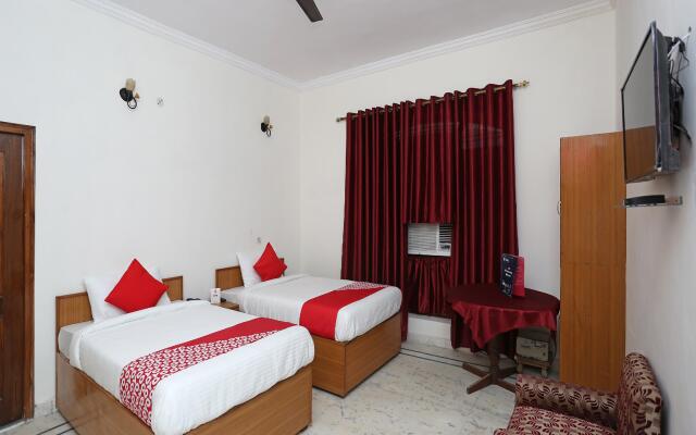 OYO 19171 Hotel Loknath Inn