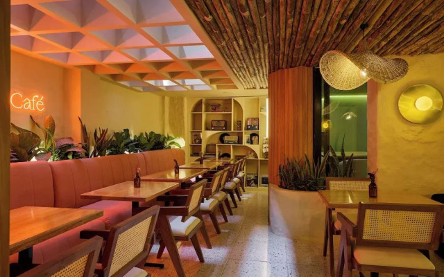 Sonata 44 Hotel Laureles