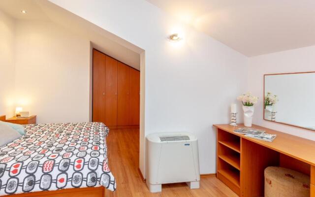 Apartments Mondo