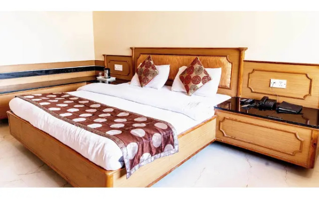 Hotel Subash International