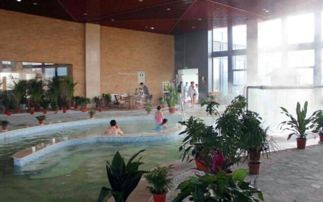 Suzhou Yishe Hotspring Hotel