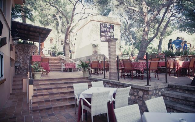 Apartamentos Playa Ferrera