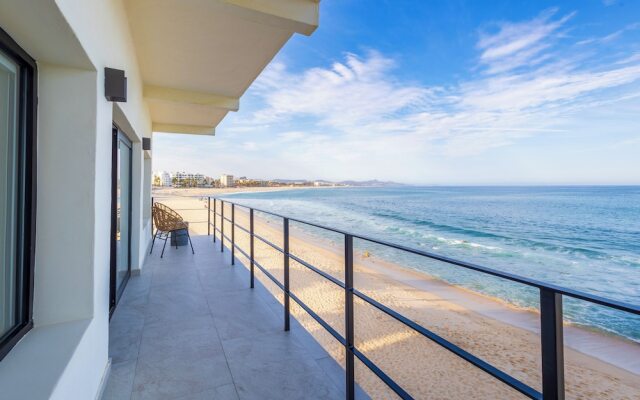 Cabo Break Hotel
