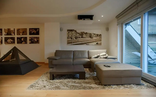 Big and comfortable triplex in Knokke - фото 4