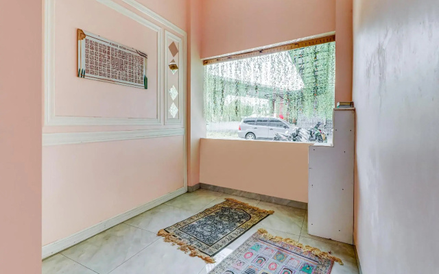 OYO 91023 Salsabilla Guest House Syariah
