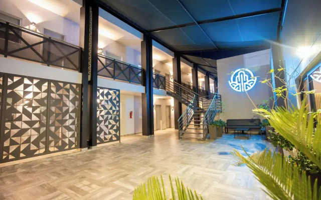 653 Hotel