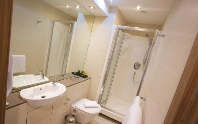 Roomzzz Leeds City