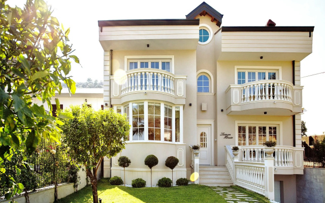 Lemon House