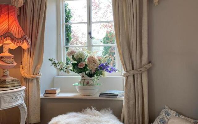Pytts House Boutique Bed & Breakfast