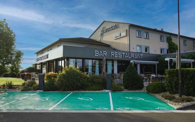 Kyriad Clermont Ferrand Nord - Riom