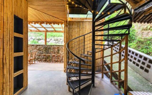 Jixi Xiaoyuan Homestay (Anji Longwangshan Drifting Store)