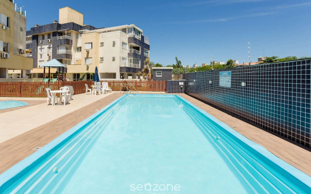 Apto em cond. com piscina a 700m da praia CMC101