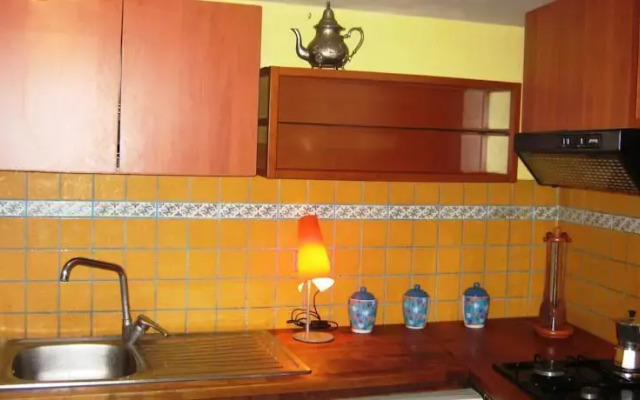 B&B GoldenCube Guest House