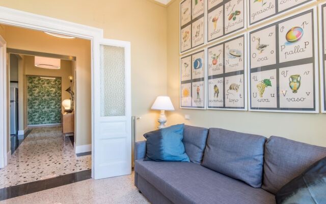 RSH Trastevere Bright Enchanting Apartment
