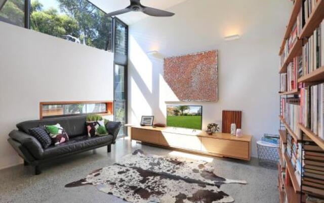 Leaf House