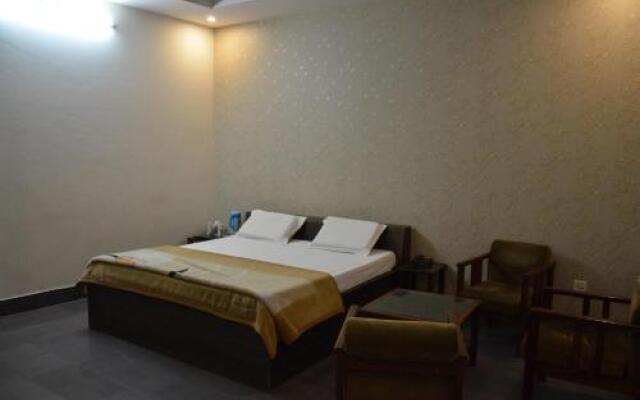 Hotel Aroma Inn