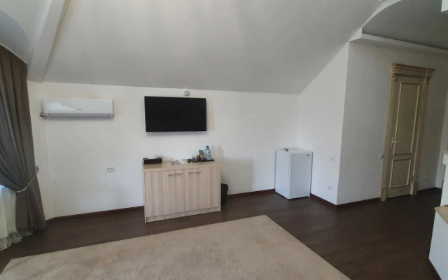 Wine Garden Family Complex