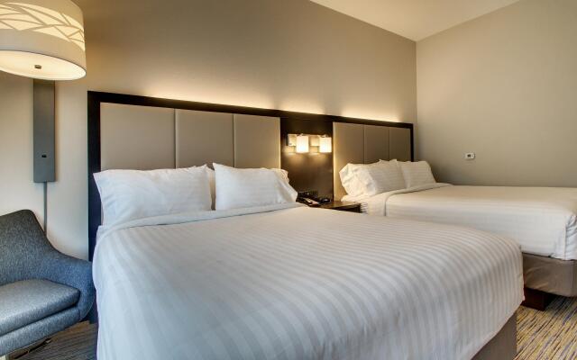Holiday Inn Express & Suites Summerville by IHG