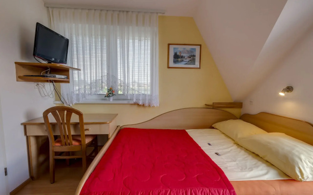Rooms & Apartments Jana